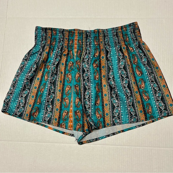 Women's Multicolor Paisley Patterned Shorts - Picture 1 of 8